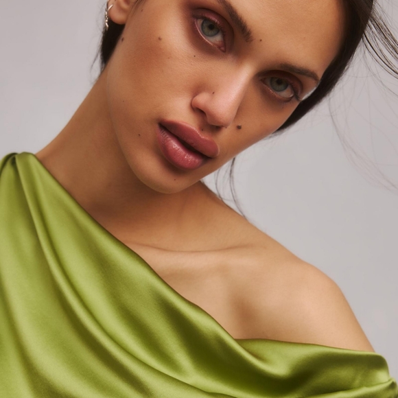 Reformation Annika Silk Top - Avocado - Size 4 - Picture 10 of 10